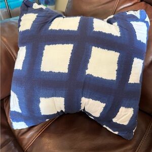 Navy and White Geometric Throw Pillow NWOT
